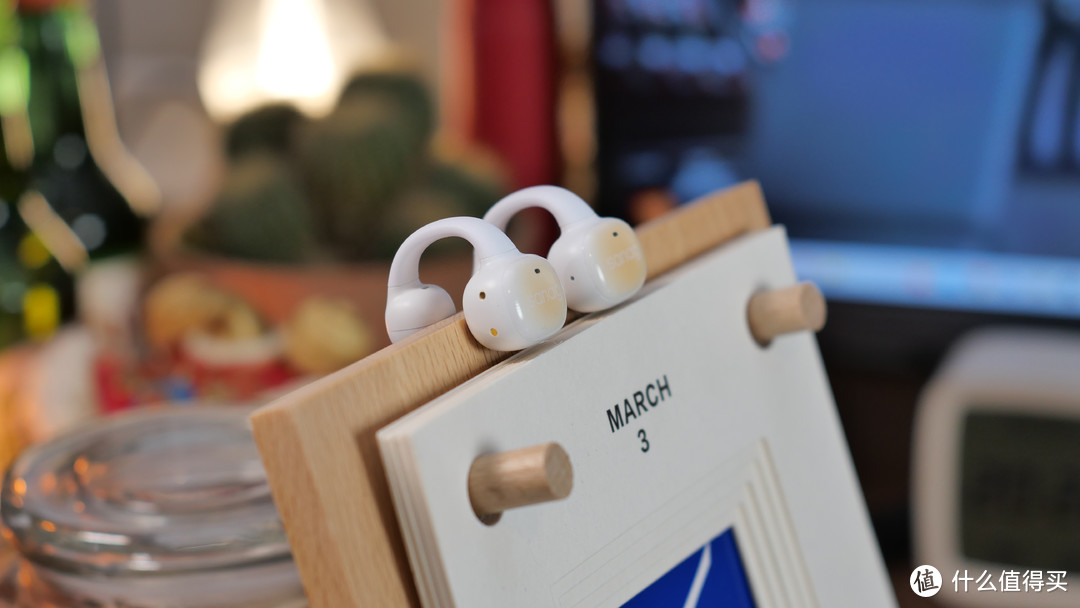 sanag塞那 S5 Pro耳夹式蓝牙耳机，一机多用，全彩触控屏打破现有蓝牙耳机单一局面。