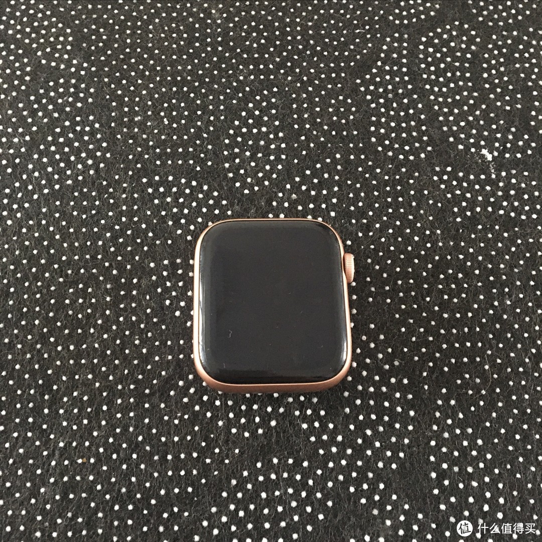 Apple Watch为什么不适合送给长辈当做礼品？因为续航太差。