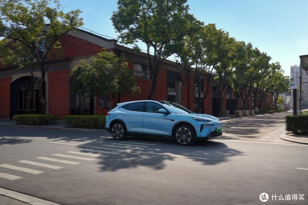 100万内最豪华超舒适的智能电动SUV，全新腾势N7正式上市！