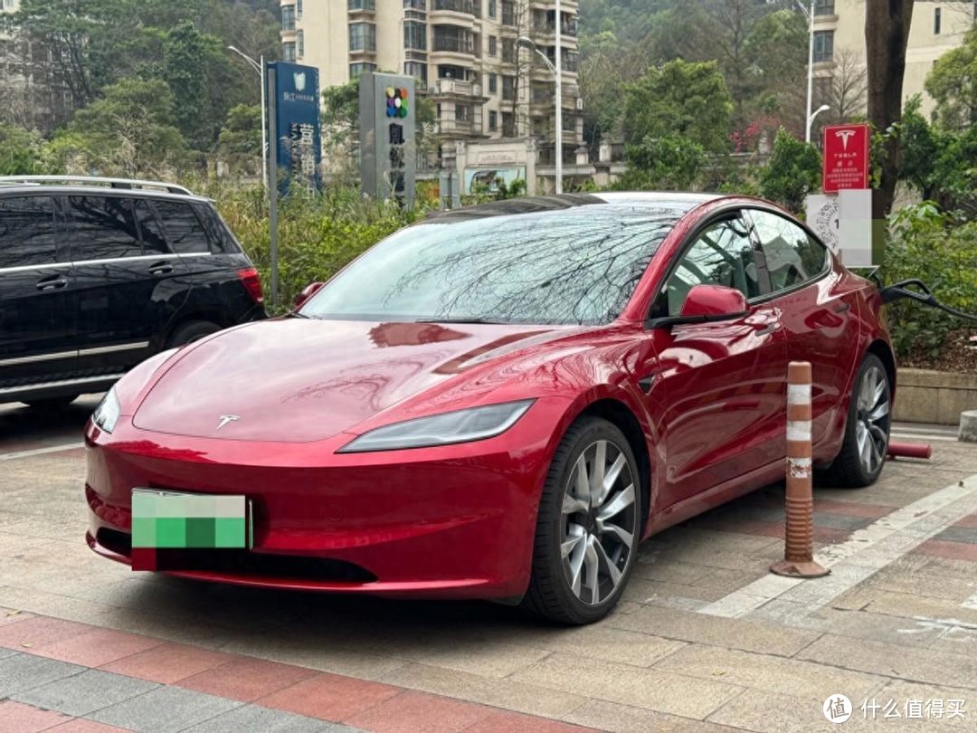 特斯拉Model3焕新版试驾：偏科尖子生