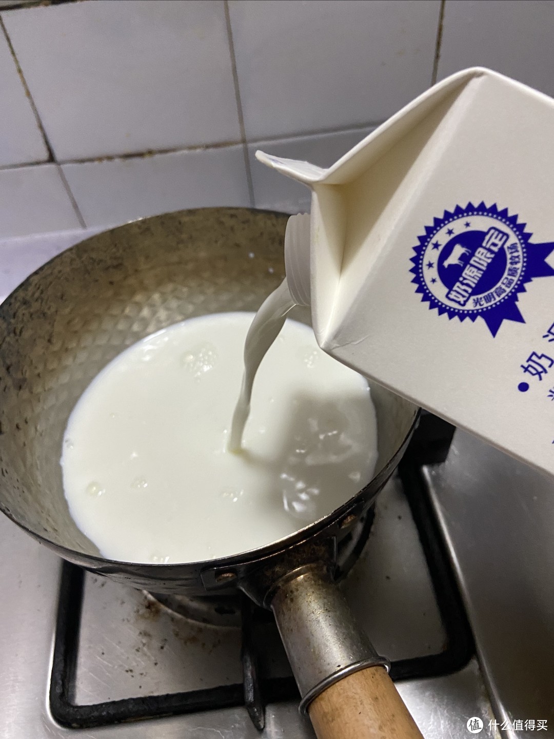 有手就行，教你做最简单的小甜品：牛奶醪糟！