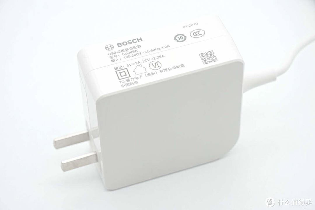 拆解报告：BOSCH博世45W USB-C电源适配器CU045A