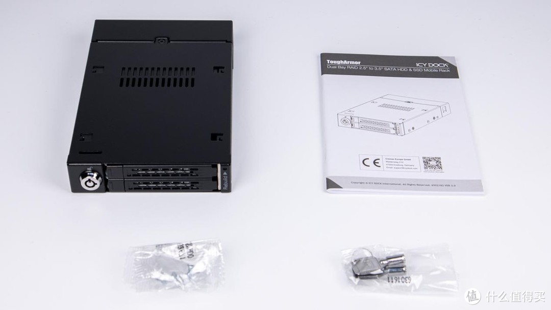 【开箱简测】轻松搭建硬RAID，无需专业技能，体验ICY DOCK MB992SKR-B 磁盘阵列2.5英寸固态硬盘抽取盒