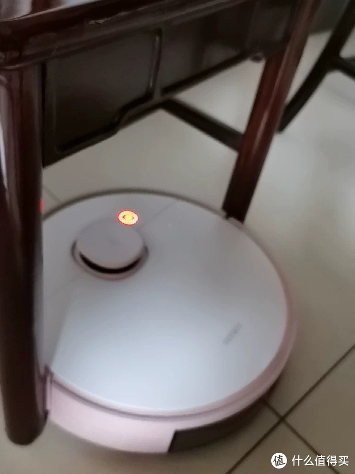 科沃斯地宝N8扫地机器人：智能家居的新选择