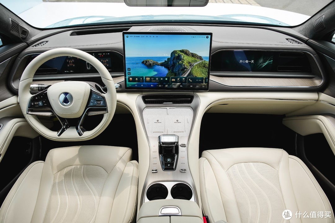 比亚迪没有明说，但100万内最豪华智能SUV的名号，腾势N7坐实了