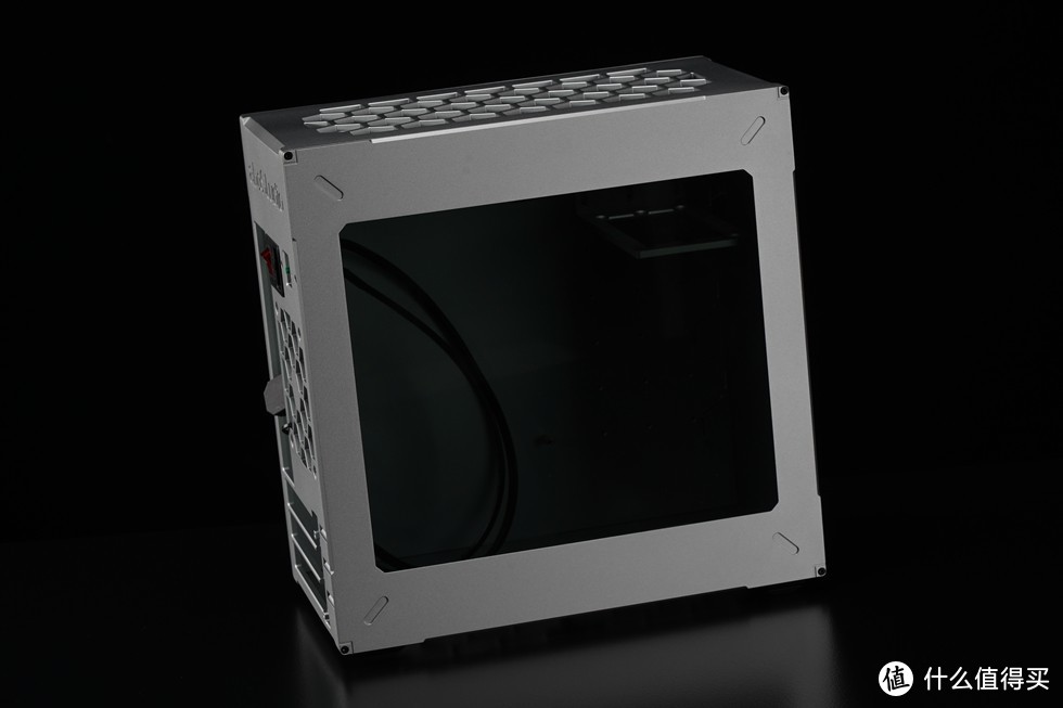 AboStudio ContainerM+ROG X670E-I+华硕 DUAL4070装机分享！