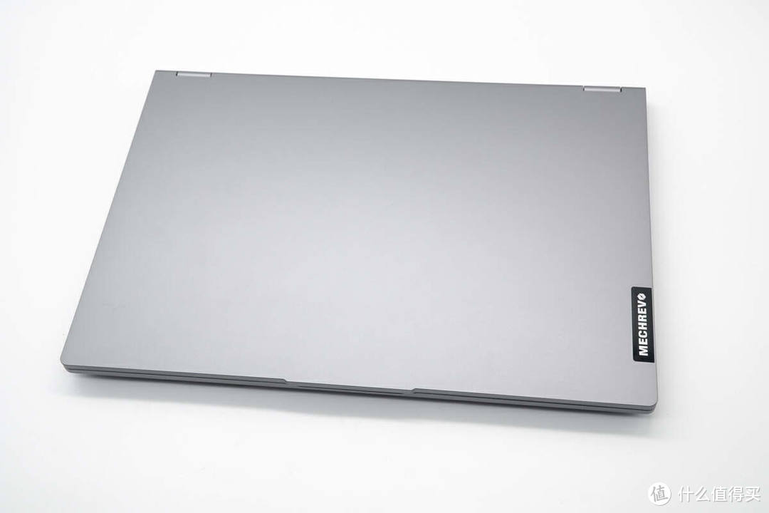 评测机械革命无界14Pro 2024 Ultra笔记本：双 Type-C 百瓦快充，雷电4 高速拓展