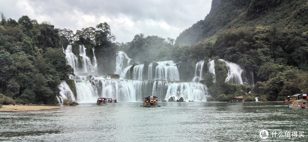 错峰出行，绿色养眼