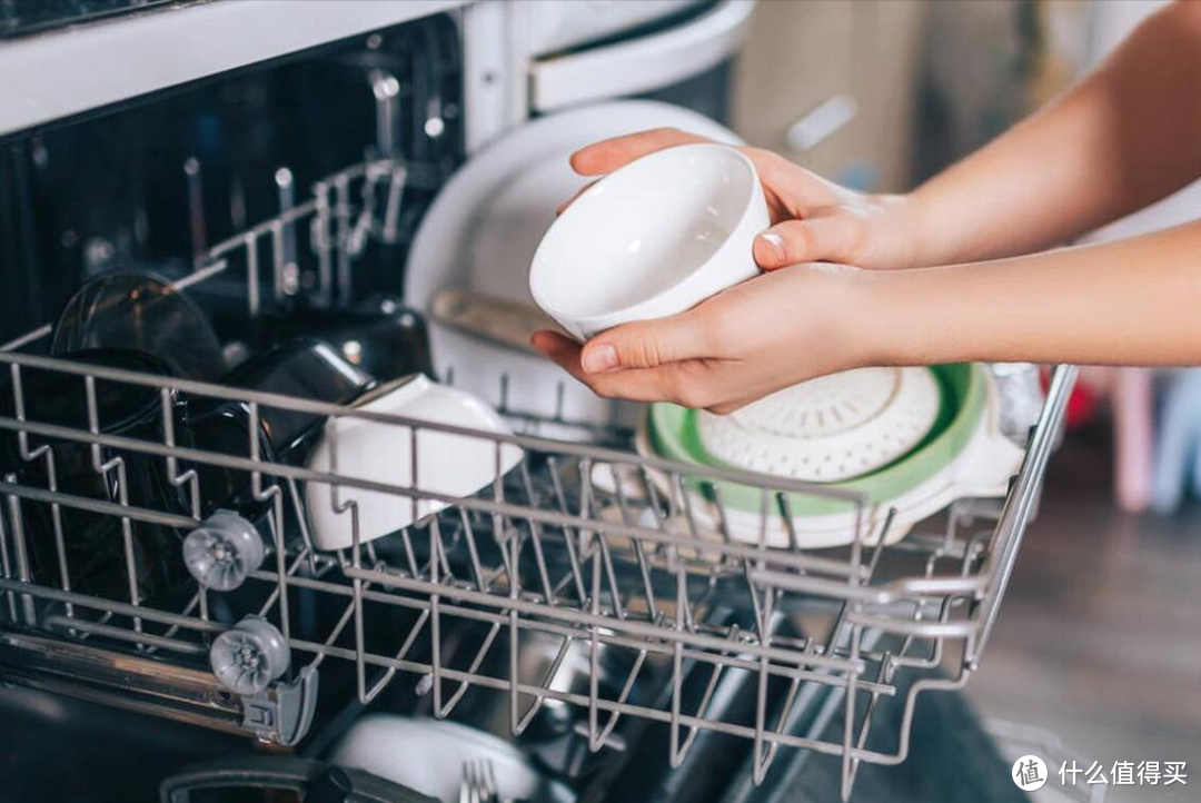 洗碗常见的4个坏习惯，避免全家受害，看看有你吗？