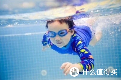 儿童游泳的好处与注意事项