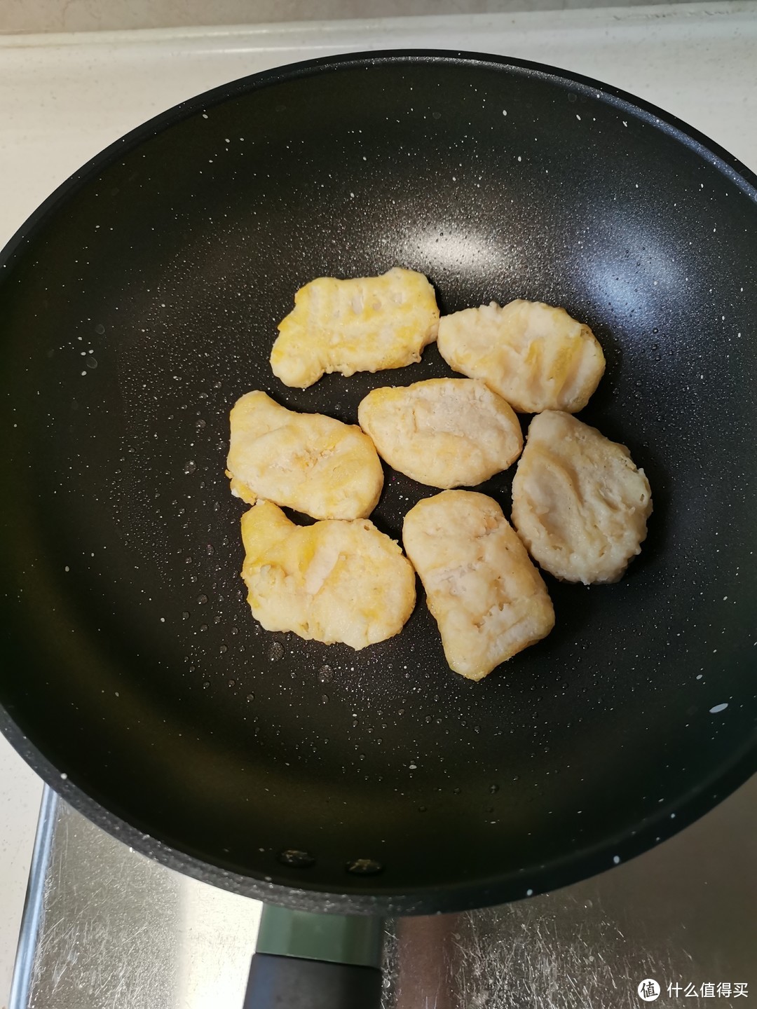九阳平底煎锅：厨房中的烹饪利器