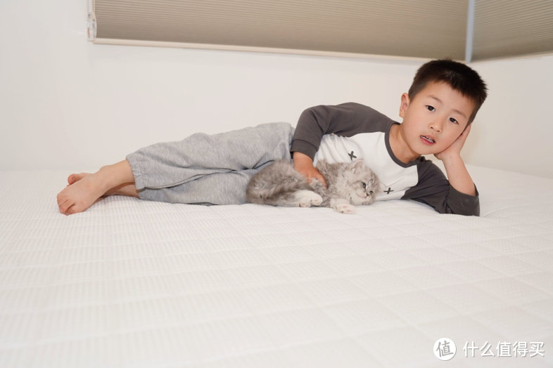 睡得好，长得快！让孩子拥有更健康睡眠体验——选择栖作坚果派床垫就对了！