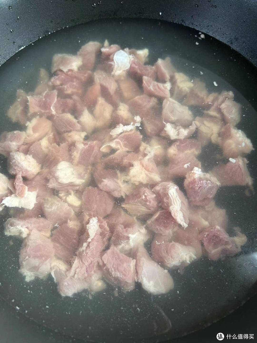 “高仿”红烧牛肉面，大块肉粒看得见！