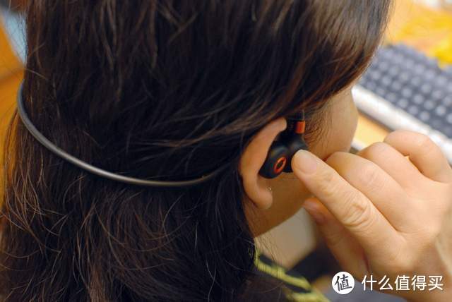 雷登i10空气传导耳机：开放式聆听，液态硅胶打造舒适新体验