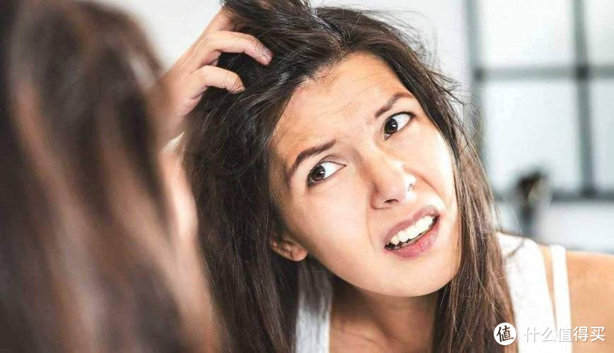 头皮很油腻是什么原因呢？严防13大头发保养误区害处！