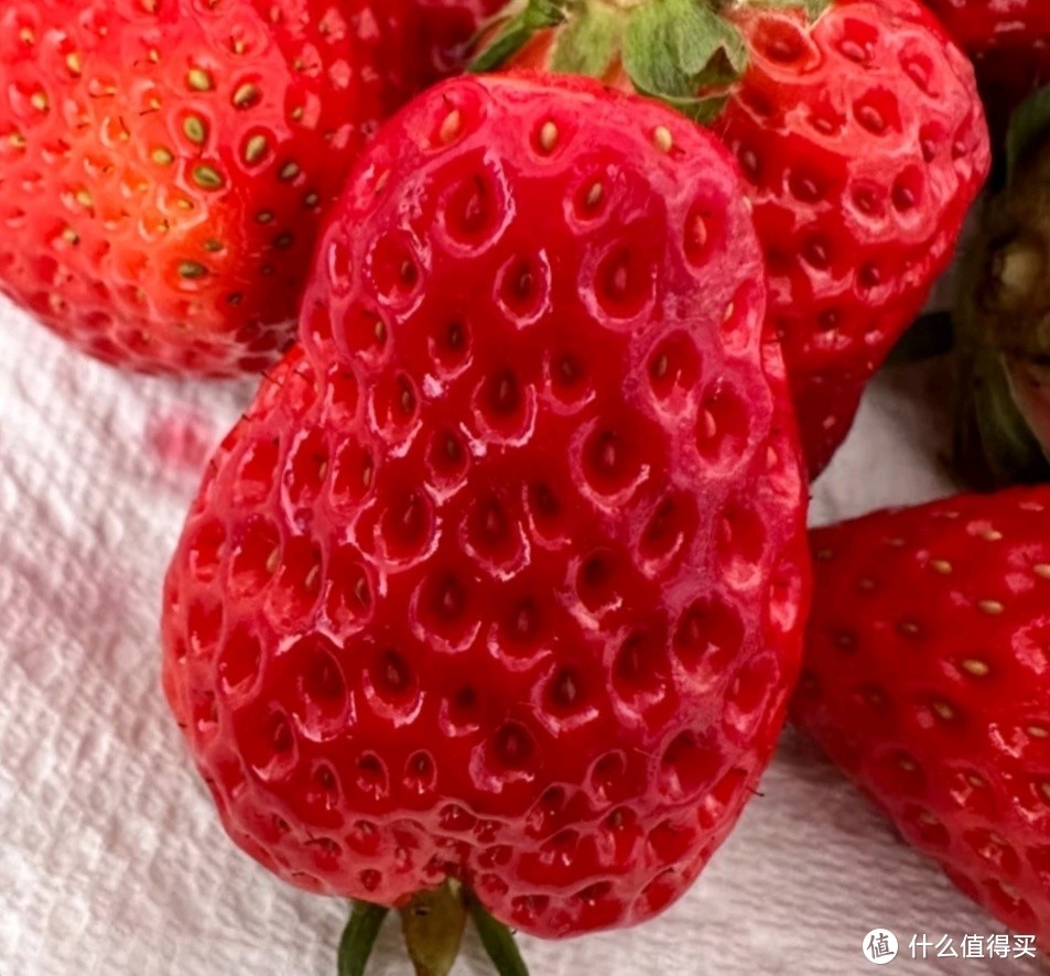 鲜美诱人的草莓！