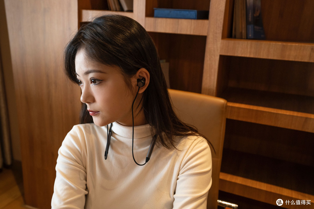 高音价比耳机华为freelacepro2无线颈戴耳机上手体验