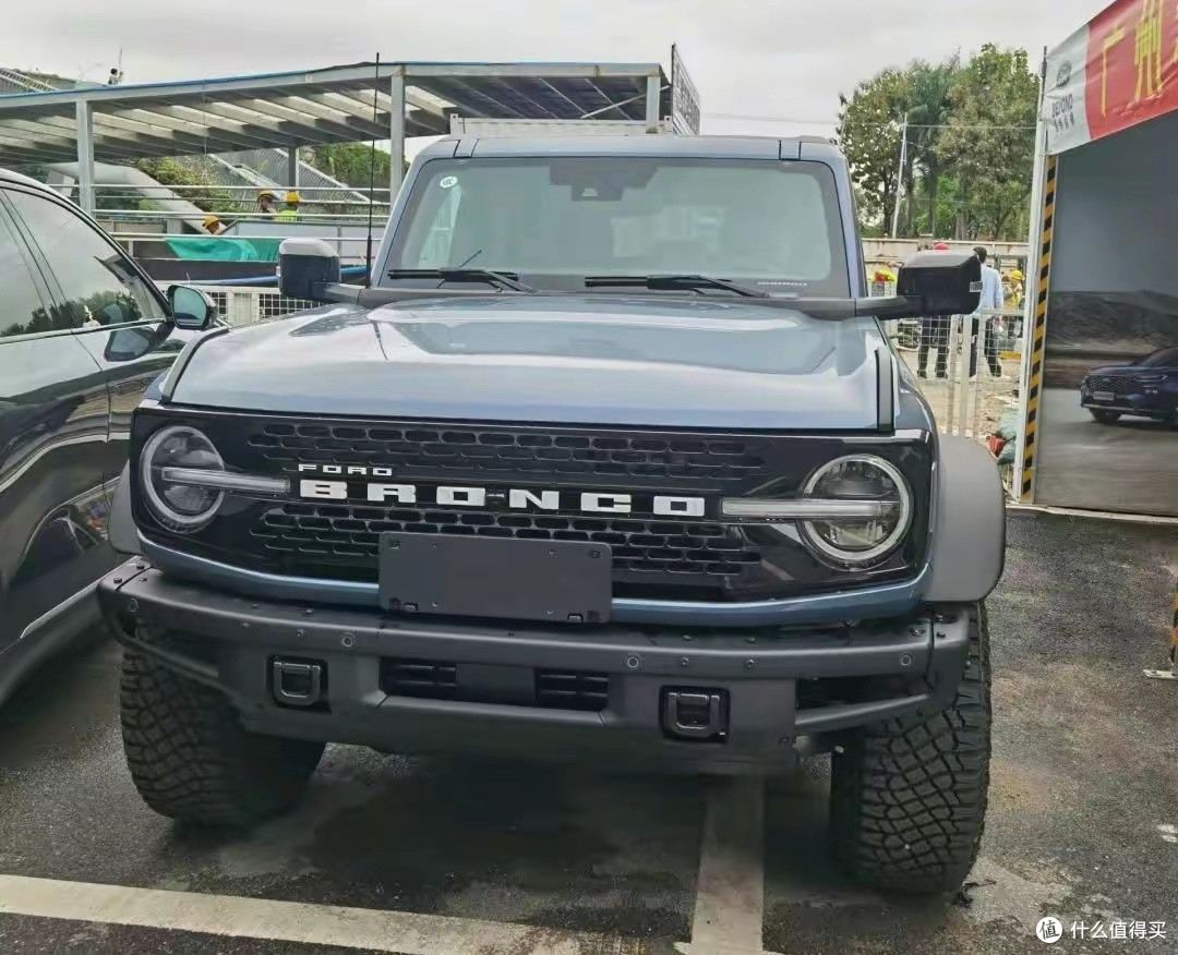 国产福特烈马bronco越野车驾驭野性尽显荣耀