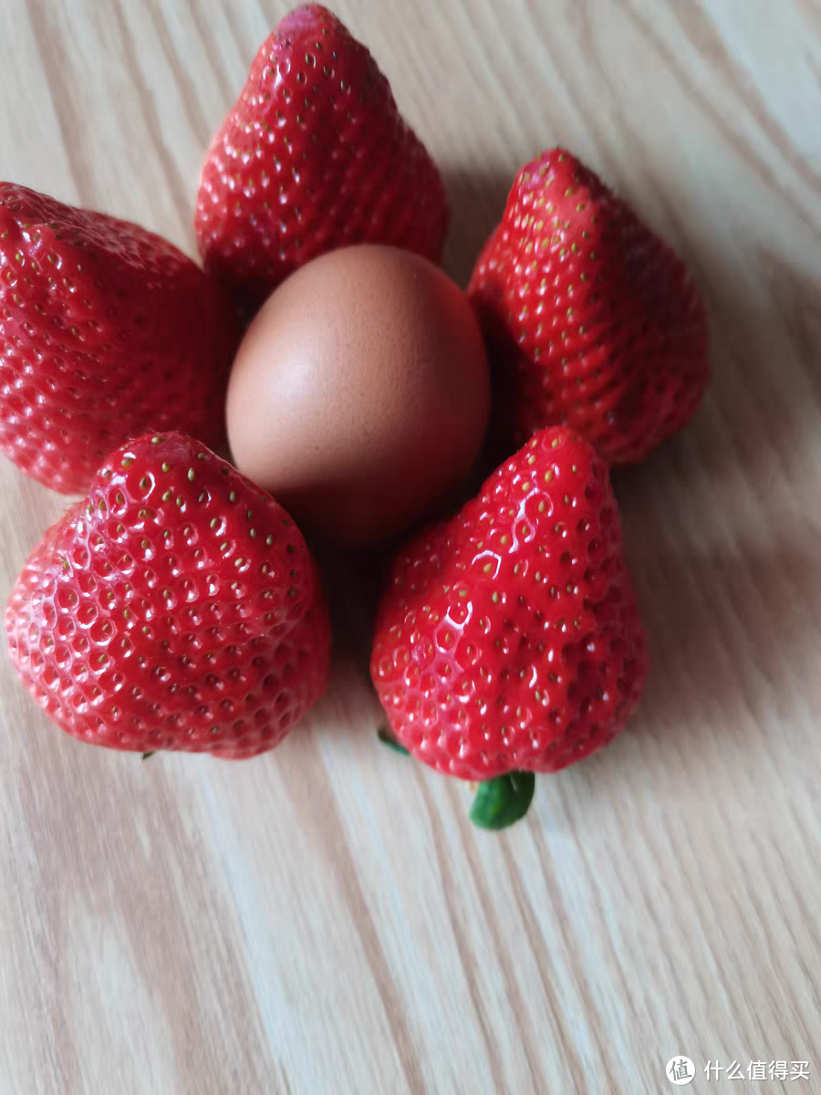 新鲜又美味的超级大草莓，春天不可错过的水果