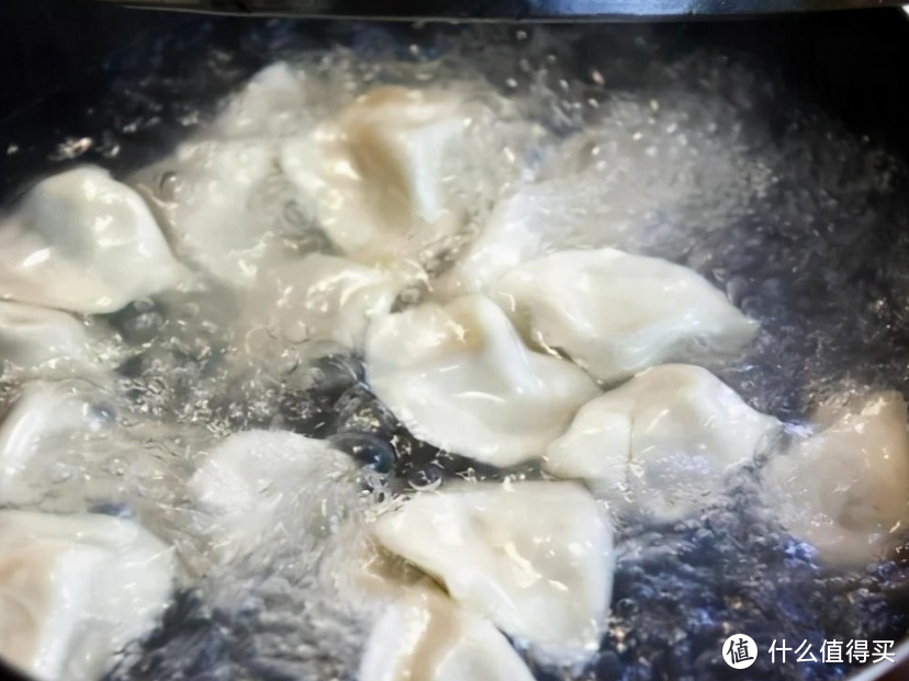 好吃的饺子通常具备以下几个特点：