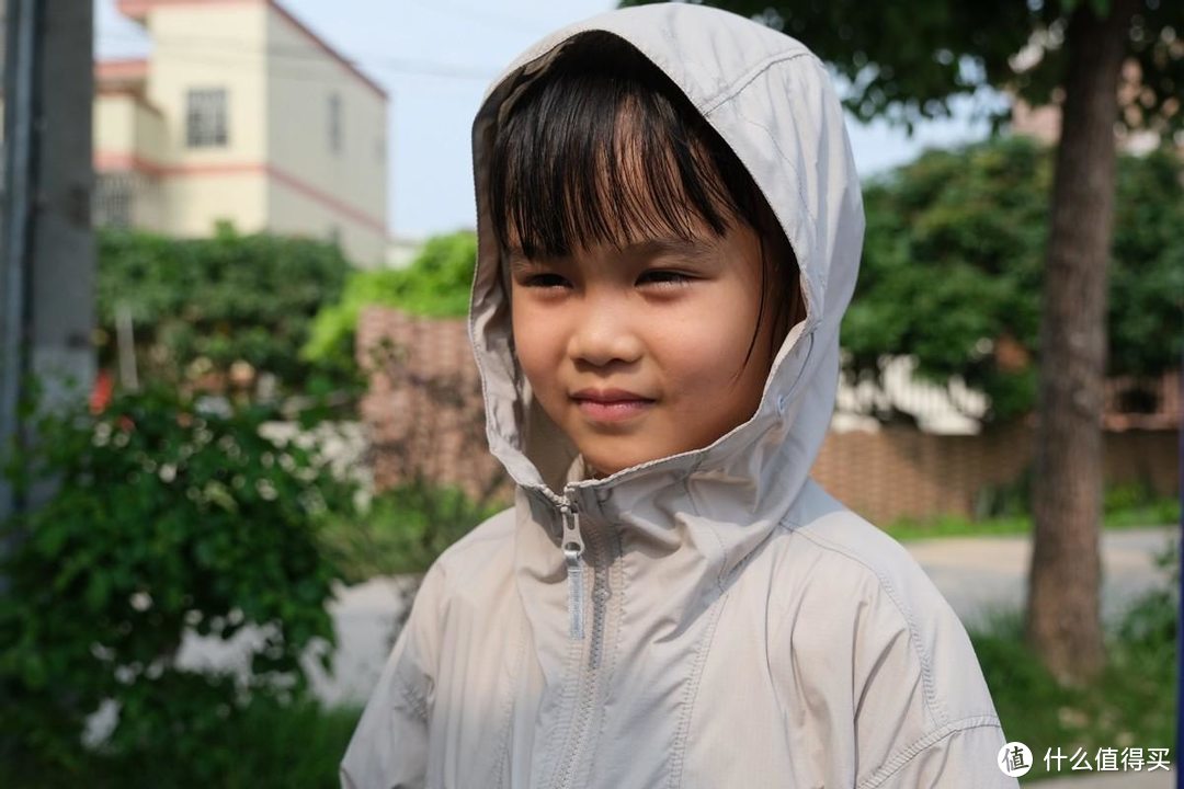 给孩子准备的户外“神器”：天石鹅铠甲UPF400儿童防风防晒风壳