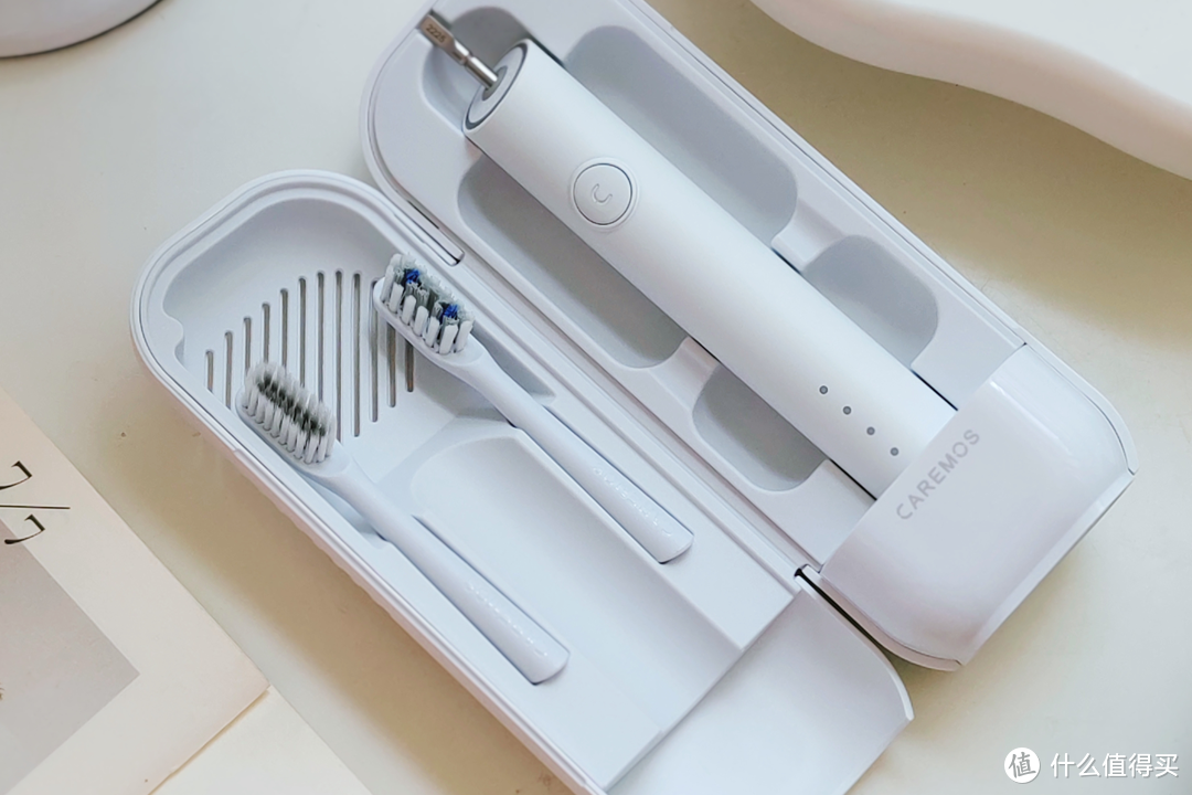 【护齿利器】揭秘舒摩斯欧拉电动牙刷的清洁秘密！