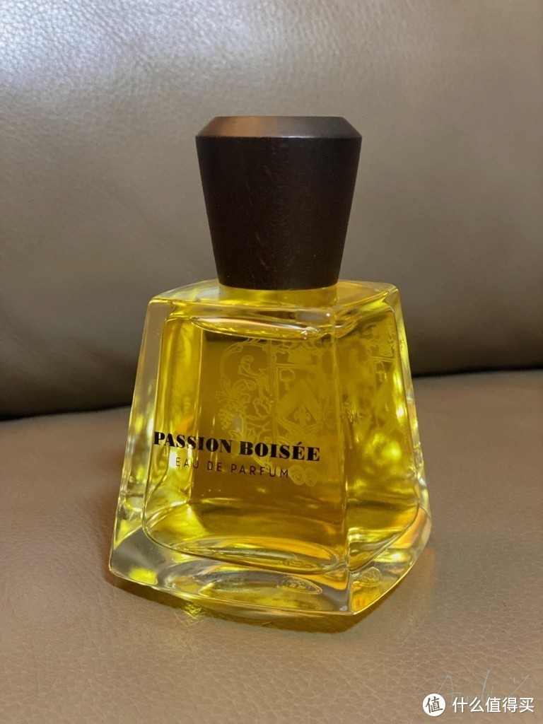 弗拉潘炽木——一款独具魅力的干邑香型香水🍷