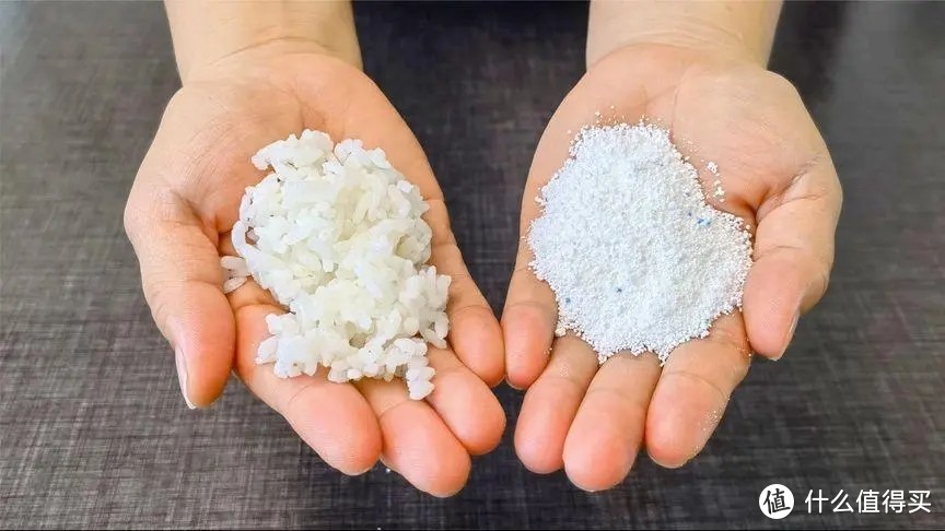 在米饭上面撒一把洗衣粉，比蟑螂药、蚂蚁药还实用，省钱又环保