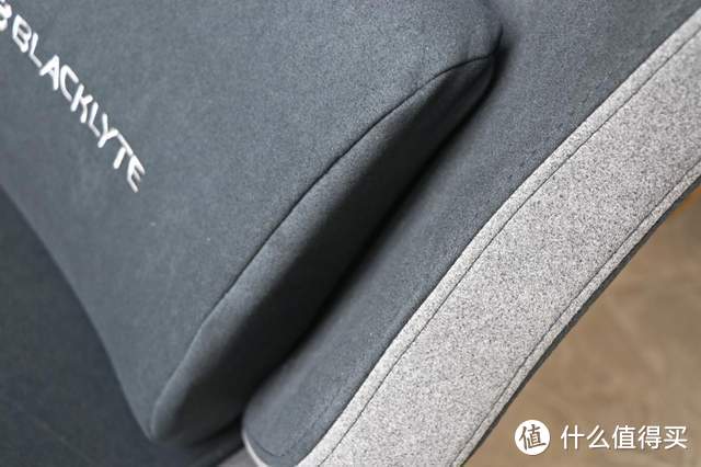 舒适性和时尚潮流兼具：Blacklyte逐夜电竞椅