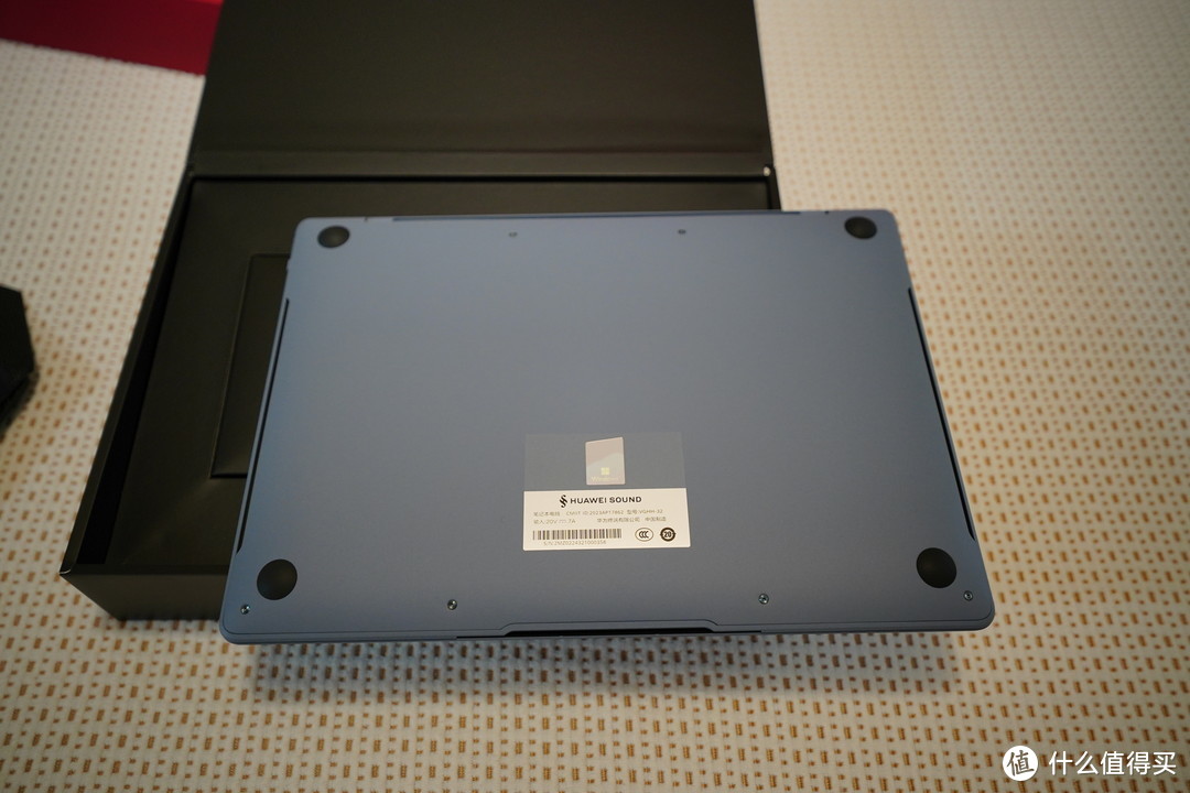 “镁”制性能小钢炮 HUAWEI MateBook X Pro 2024 微绒典藏版 开箱速发