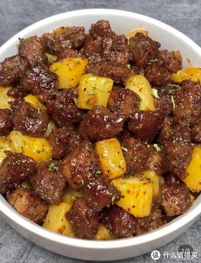 菠萝黑椒牛肉粒：美味佳肴的诞生
