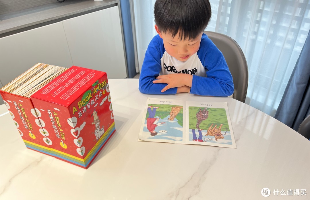 幼儿英语启蒙多早都不算早，多晚也都不算晚│《A book A Day》——幼儿园小朋友的第一套英语分级阅读书