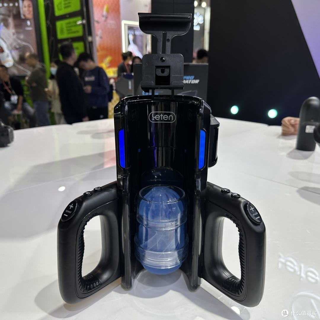 杯)(百慕大风暴号飞机杯,还真有种"掌舵"的感觉)(左到右依次是"""a380