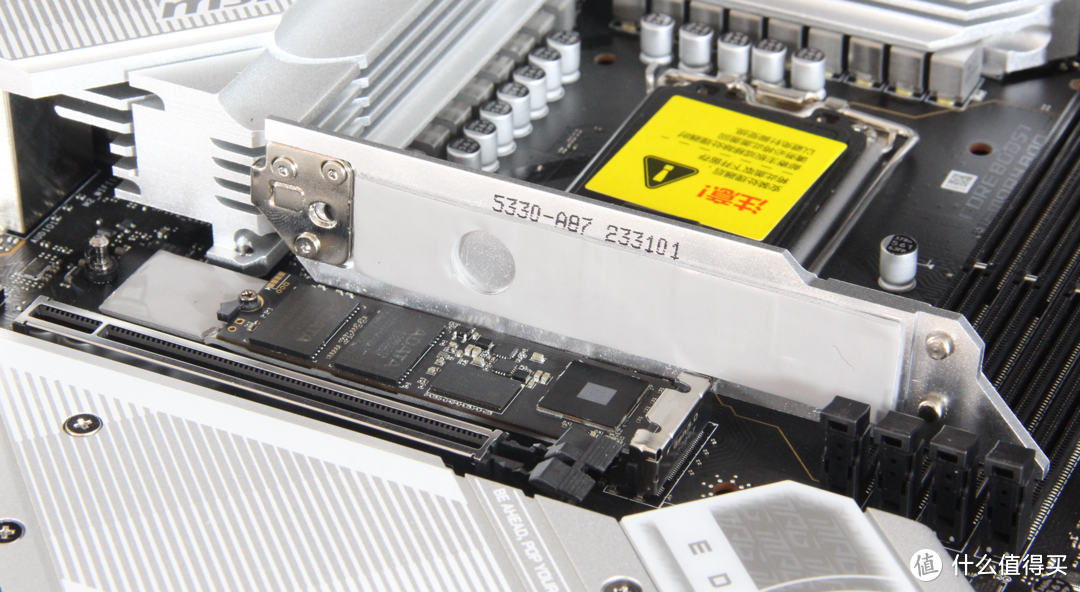 性能提升巨大，BIOS轻松吃定D5超频，微星Z790刀锋TI MAX主板评测