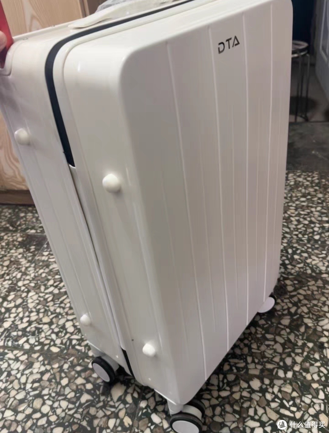 出行旅行必不可少的行李箱测评