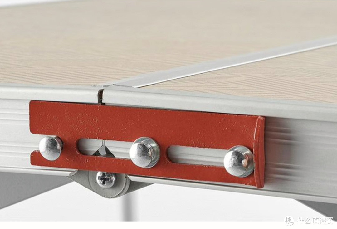 为什么大家都愿意买迪卡侬的户外折叠桌呢？因为它真的很好用。