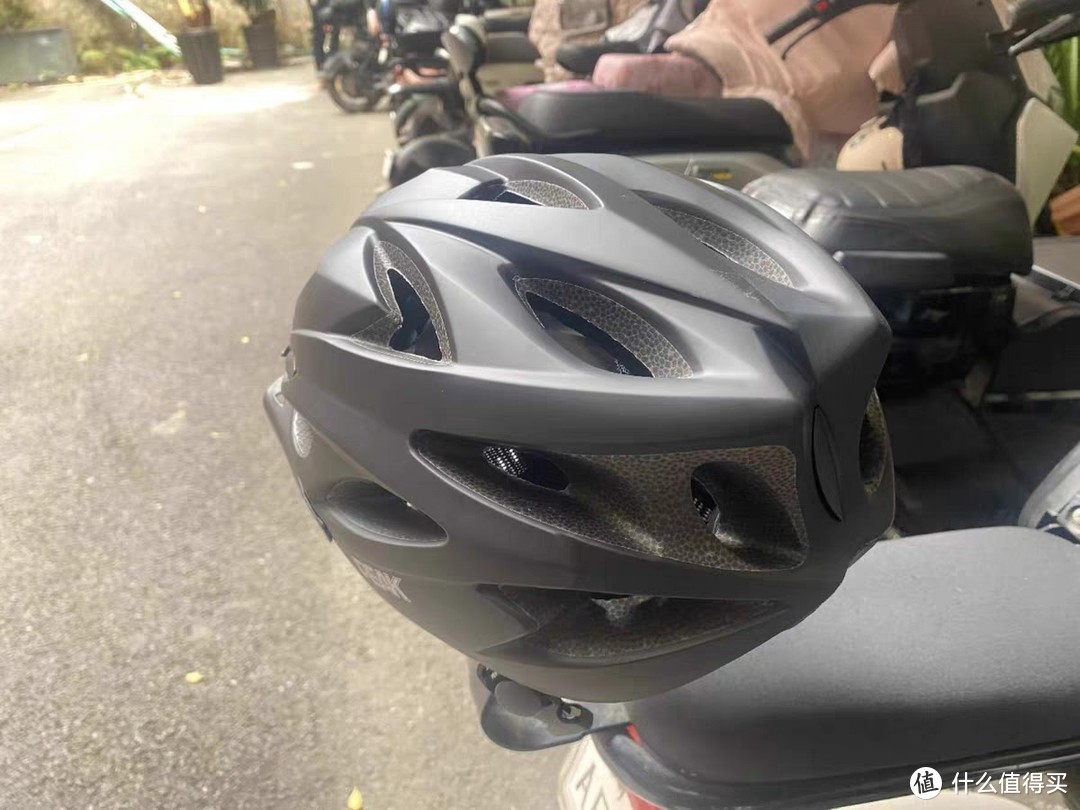 匹克公路自行车头盔：守护你的骑行安全之旅