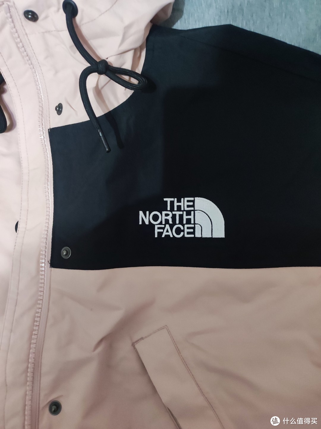 The North Face 1990经典女款冲锋衣