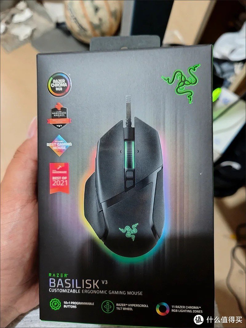 ￼￼雷蛇(Razer)巴塞利斯蛇V3有线鼠标 人体工学 电竞游戏 右手通用RGB幻彩灯效 吃鸡/LOL/CS GO 黑￼￼