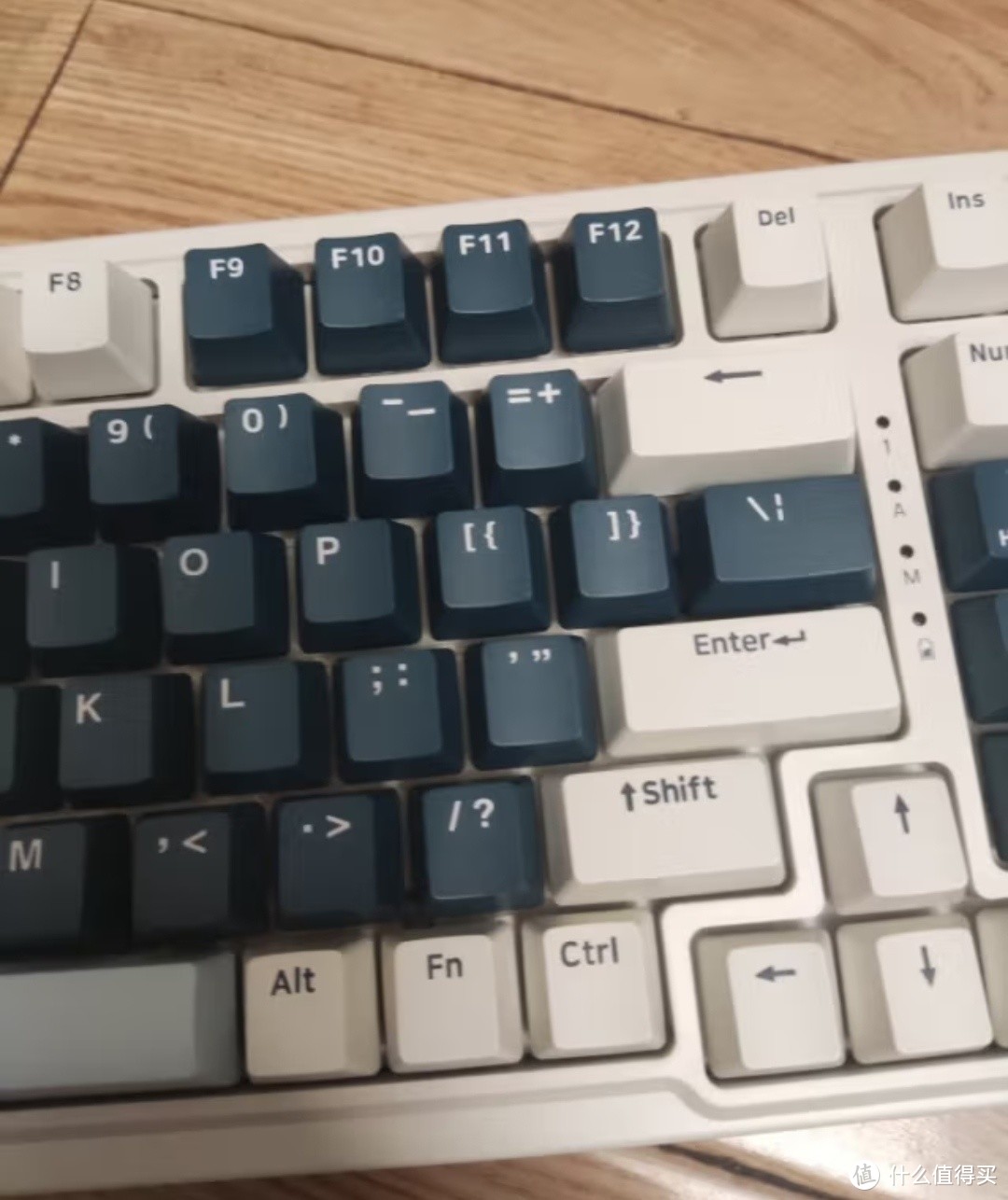 红龙KS99键盘：全键热插拔，游戏办公两不误！