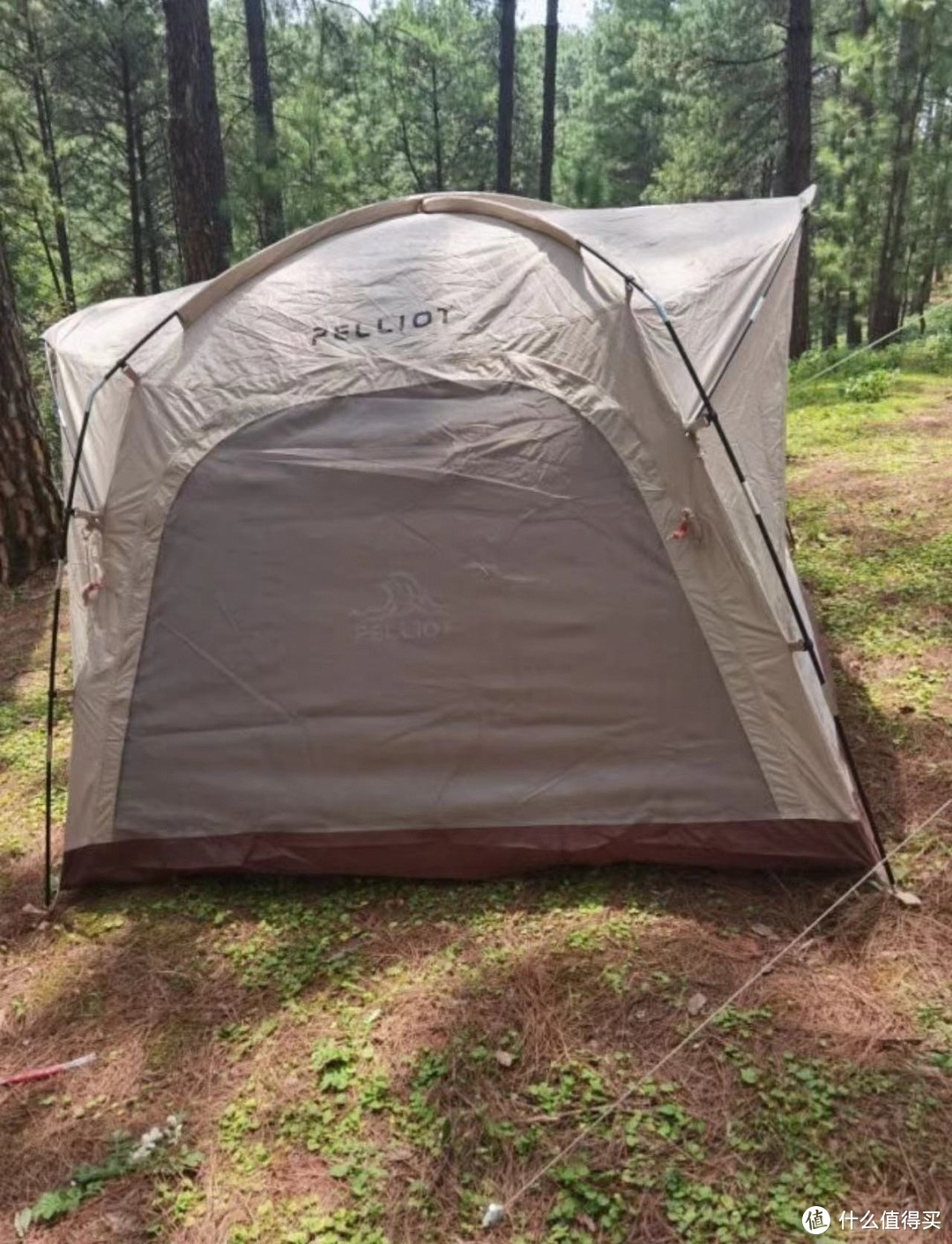户外露营之乐：帐篷与露营车的选择与感受