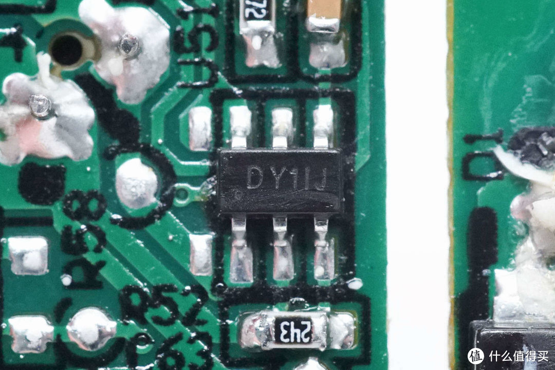 拆解报告：eero 27W USB-C电源适配器C210001