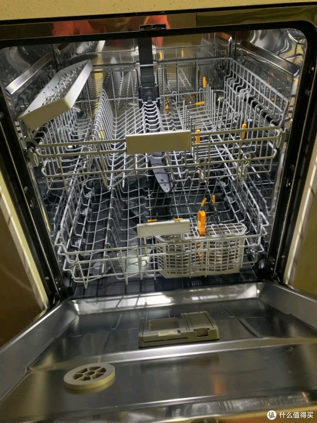 美的RX600Max洗碗机：105℃热风烘干，升级你的厨房生活！