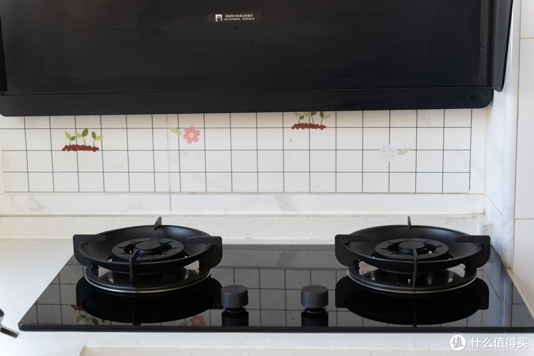米家智能净烟机S1烟灶套装，为家人提供一个干净舒适的烹饪环境