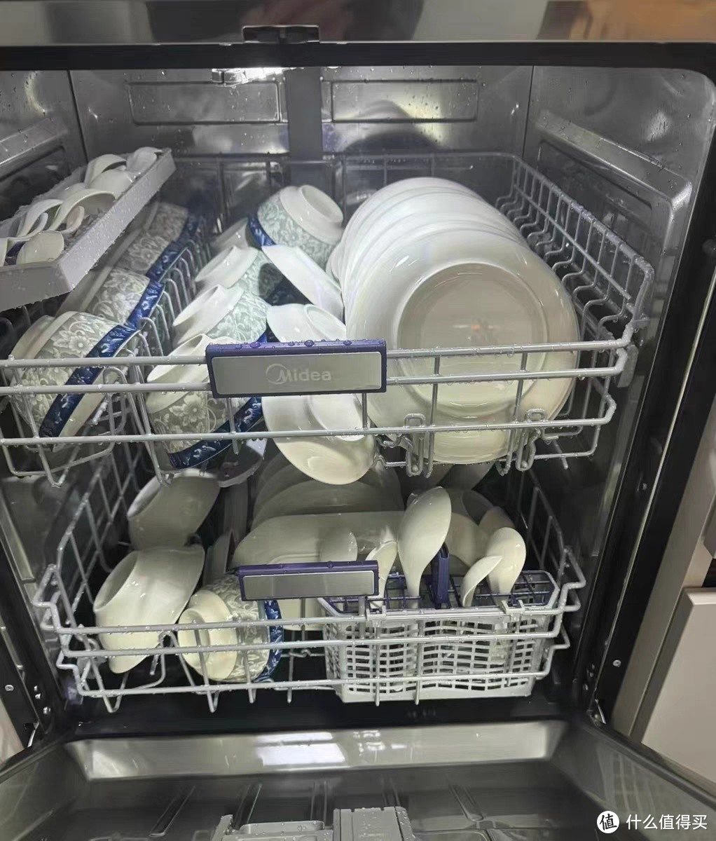 14套大容量！美的洗碗机新品震撼上市，嵌入式设计让厨房更宽敞