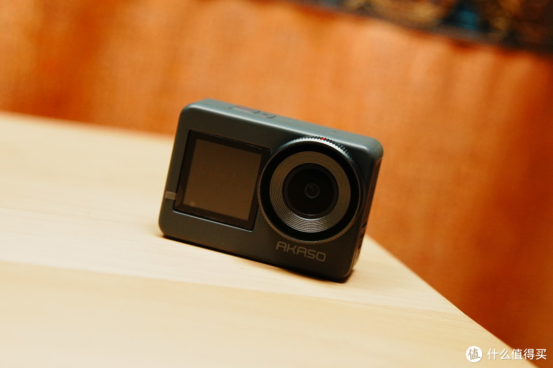 4K、防水、双屏，AKASO Brave7 运动相机，千元价位好选择