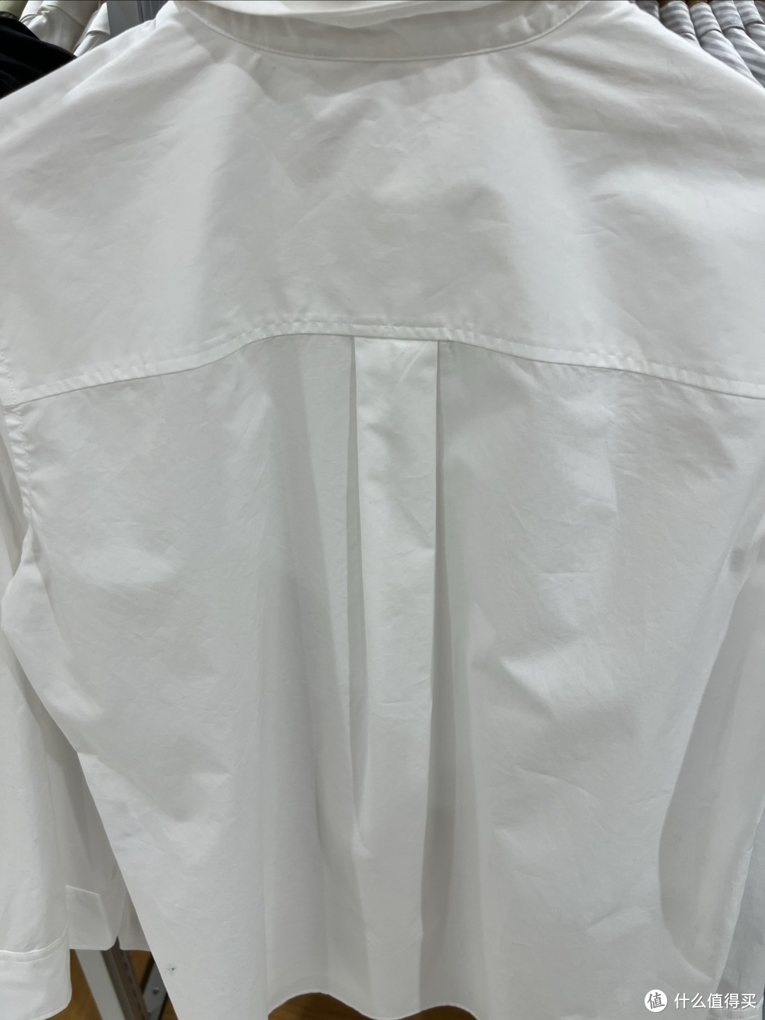 一款现在可以穿的优衣库女款衬衫——海盐系优质长绒棉衬衫