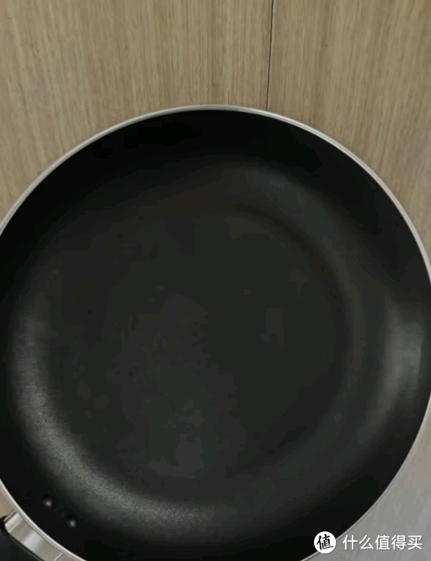 厨神必备！京东热销的炊大皇煎锅，让美食轻松上桌！