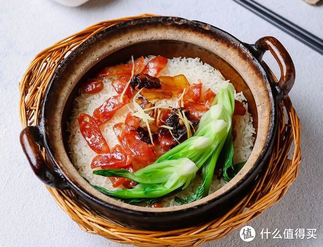 广东煲仔饭一般是用什么米做的？
