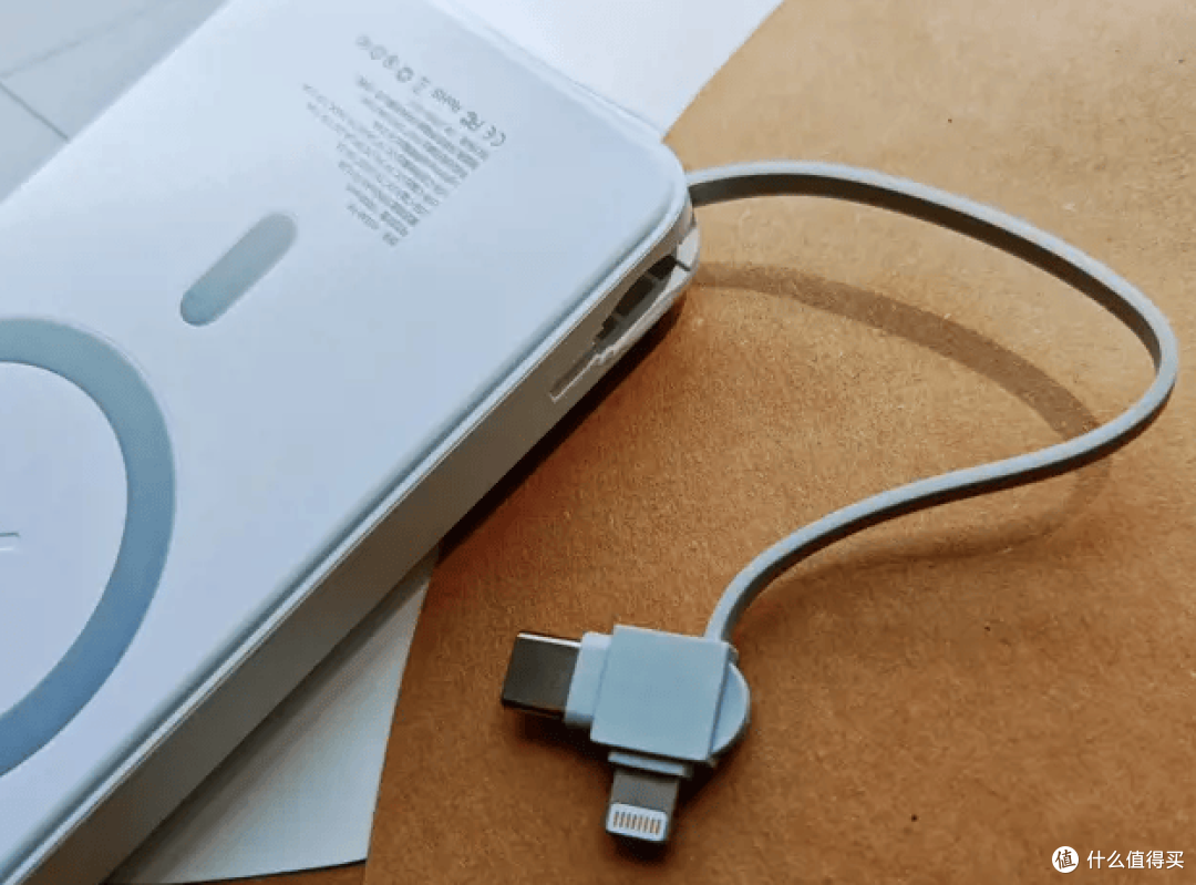 无线充电宝哪个比较好？哪些充电宝牌子比较值得入手？充电宝排名